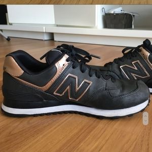 New Balance 574 womens Sneakers. Charcoal Black & Rose Gold.